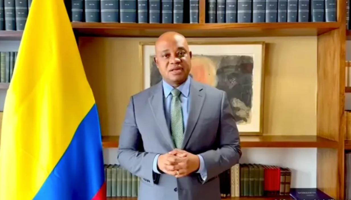 Luis Giberto Murillo. 