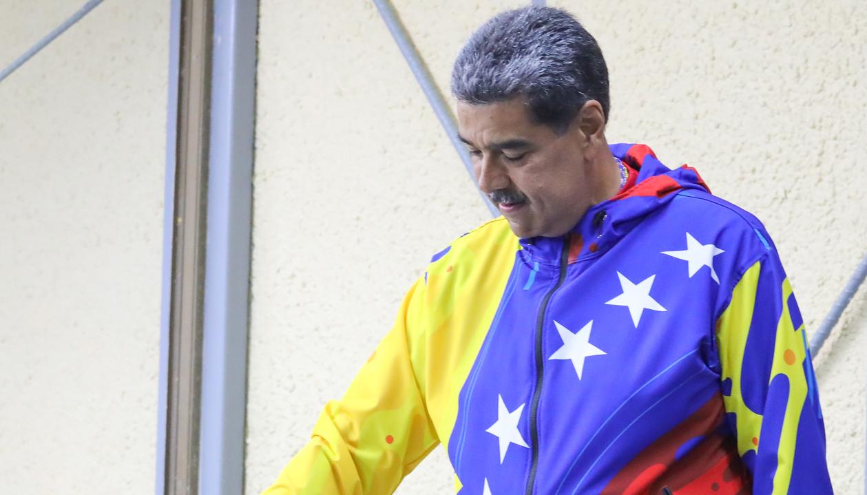 El Presidente de Venezuela, Nicolás Maduro, tras ejercer el voto.