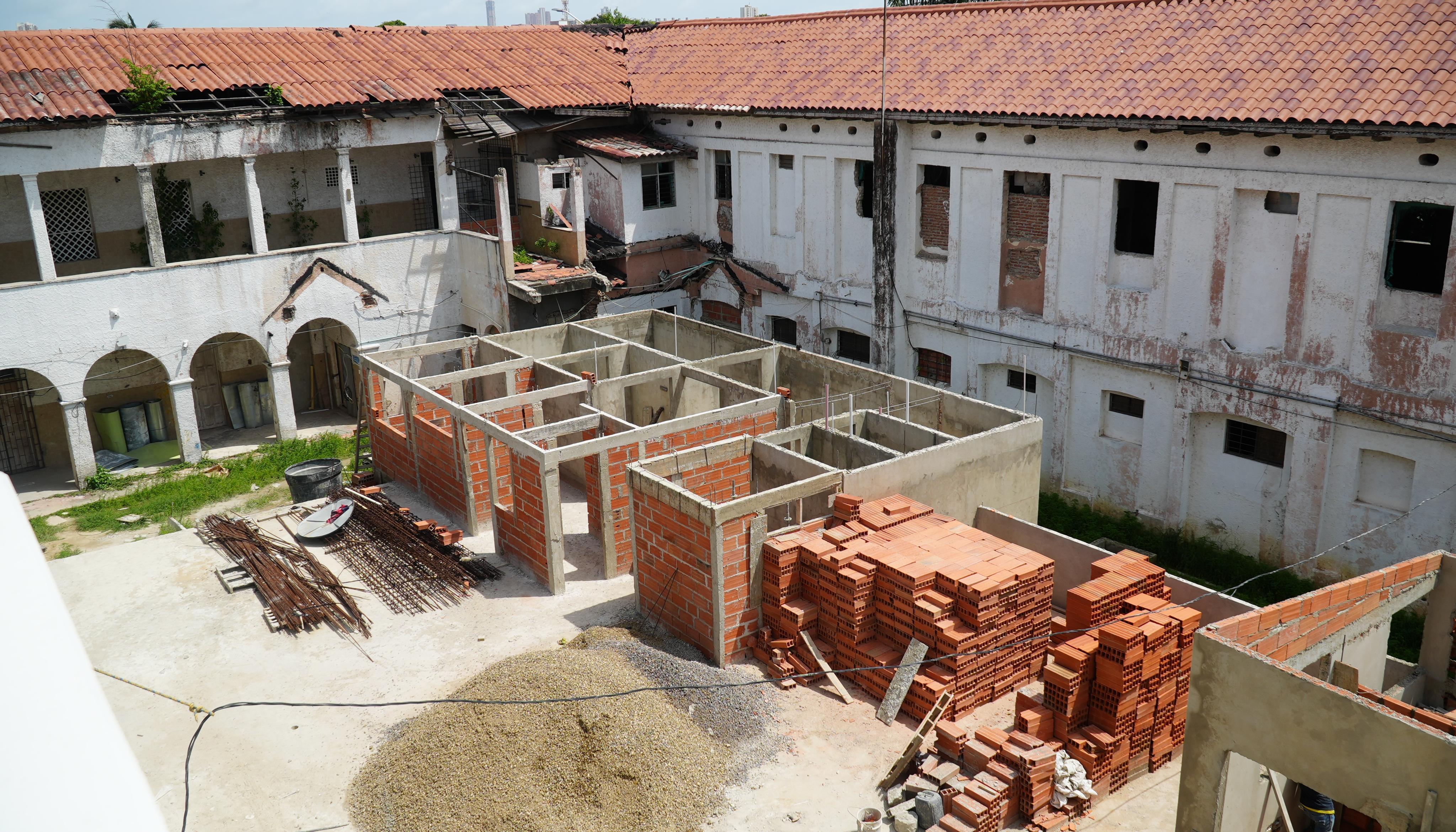 Obras en el Hospital de Barranquilla.