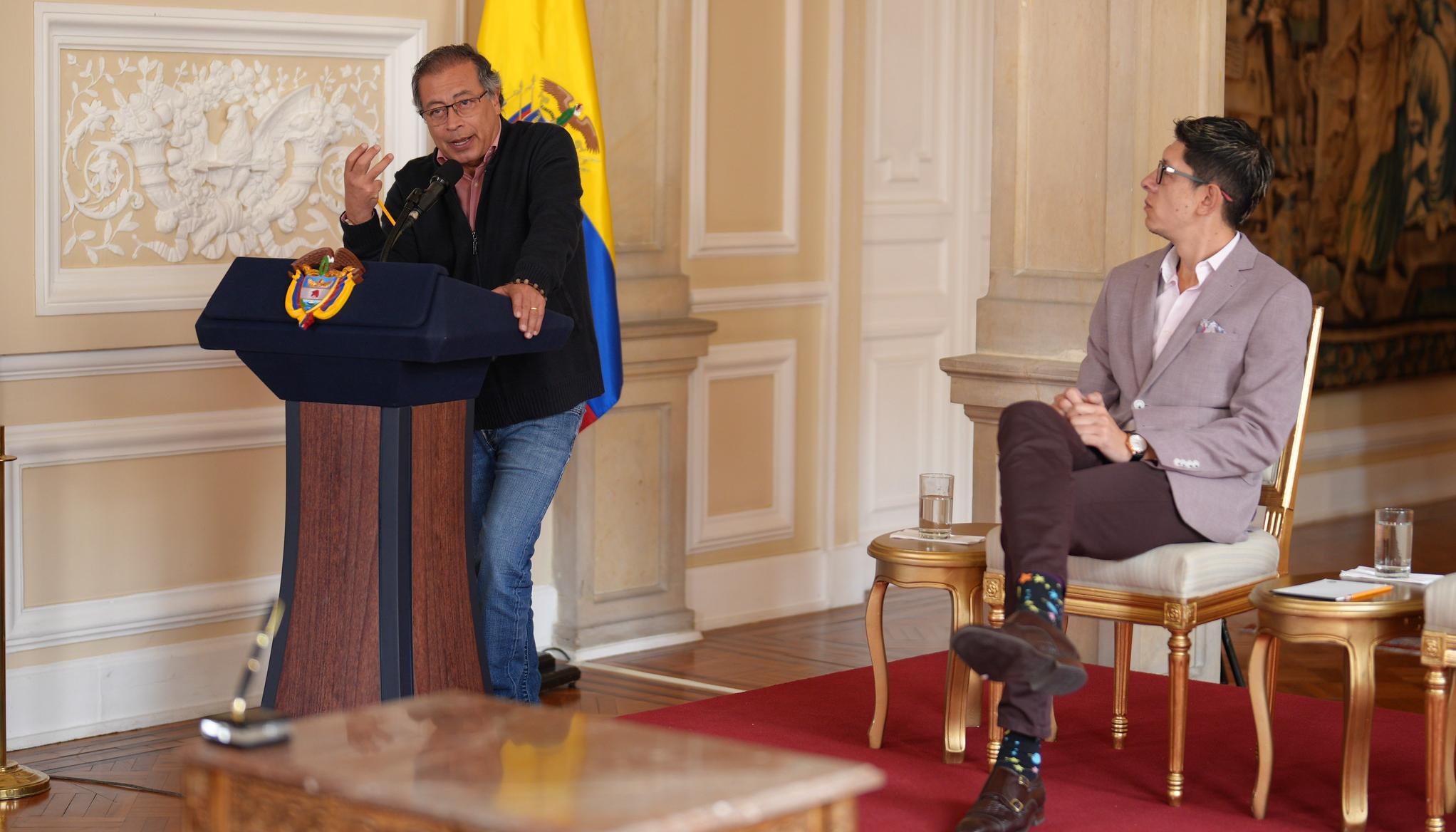 El Presidente Petro y el Ministro de Educación, Daniel Rojas.