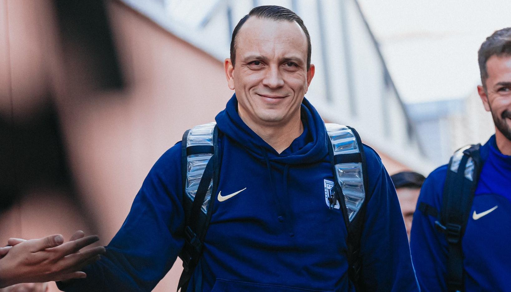 Alejandro Restrepo, técnico saliente de Alianza Lima. 