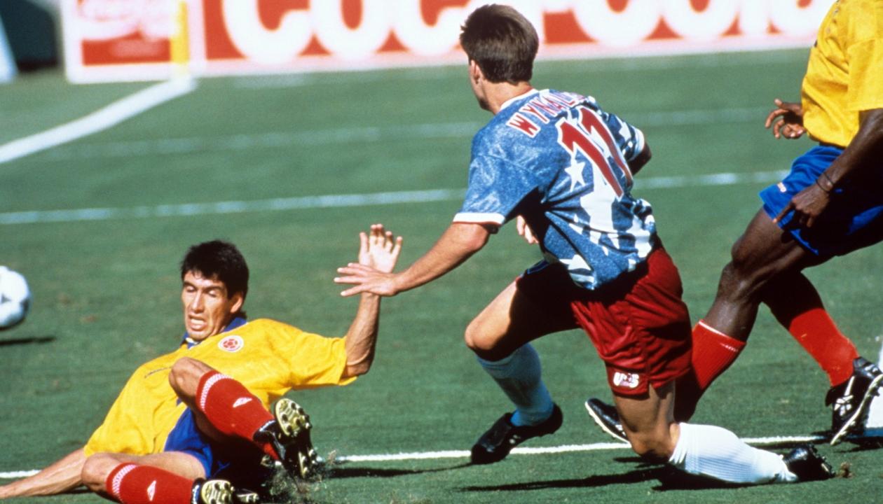 Andrés Escobar en el partido contra Estados Unidos, en el Mundial de 1994.