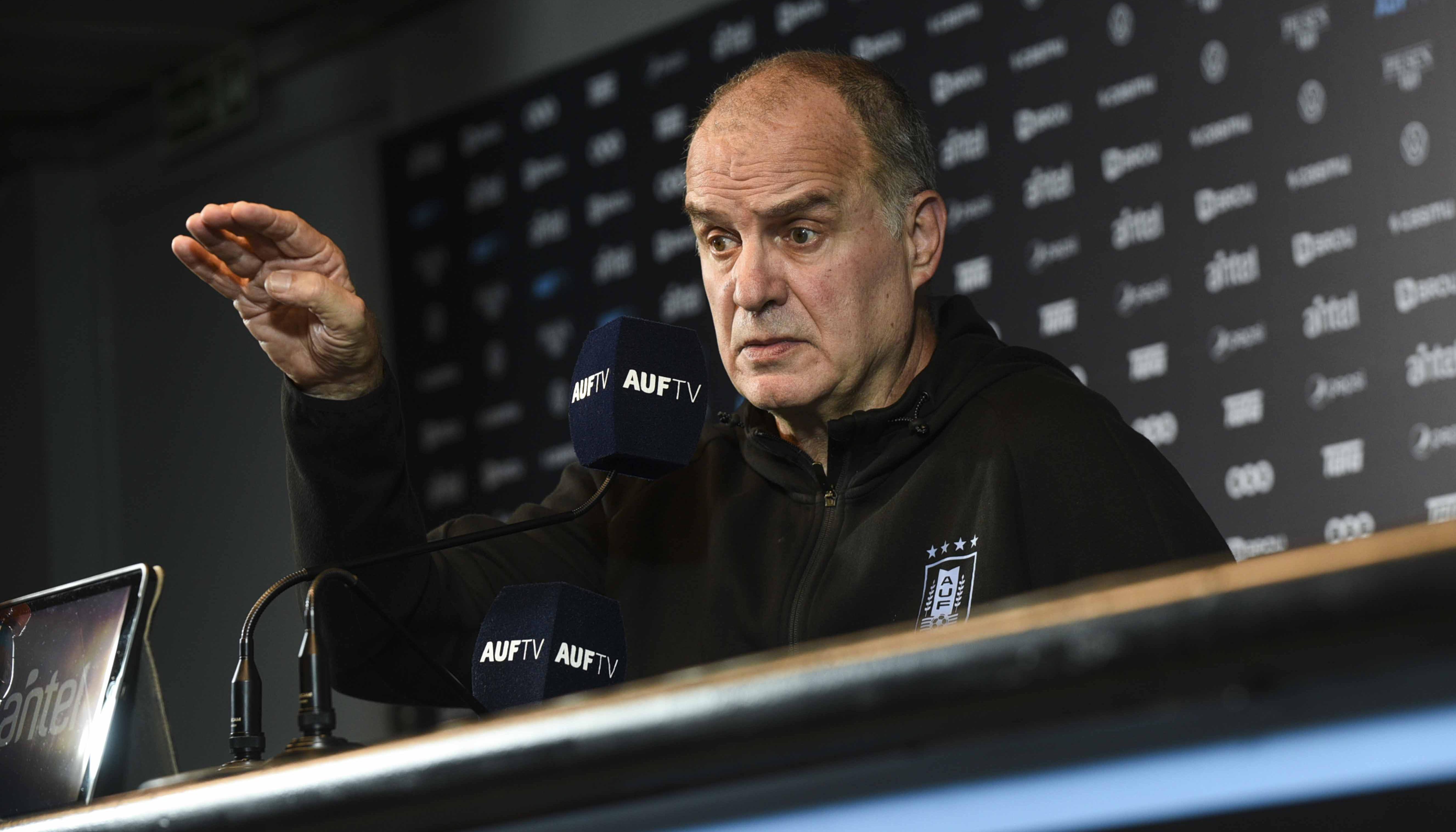 Marcelo Bielsa, entrenador de la selección uruguaya. 