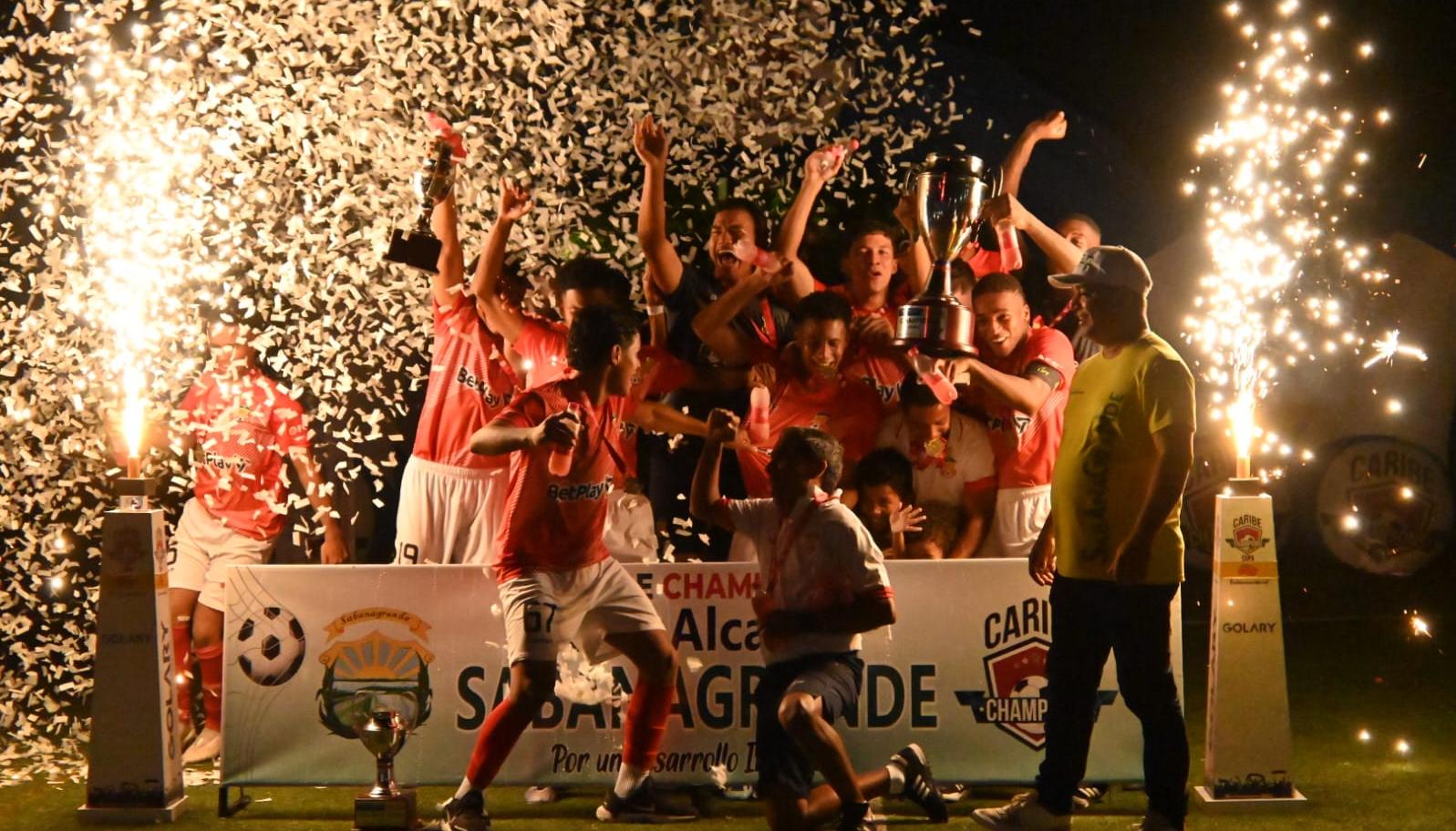 Celebración del Barranquilla FC tras conquistar el título de la Caribe Champions.