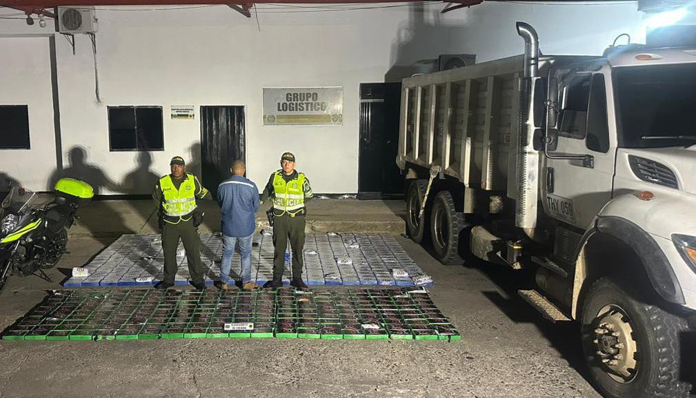 Cada paquete contenía 1.000 gramos. 