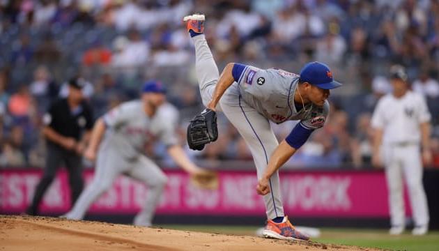 José Quintana trabajó cinco entradas y ponchó a seis bateadores.