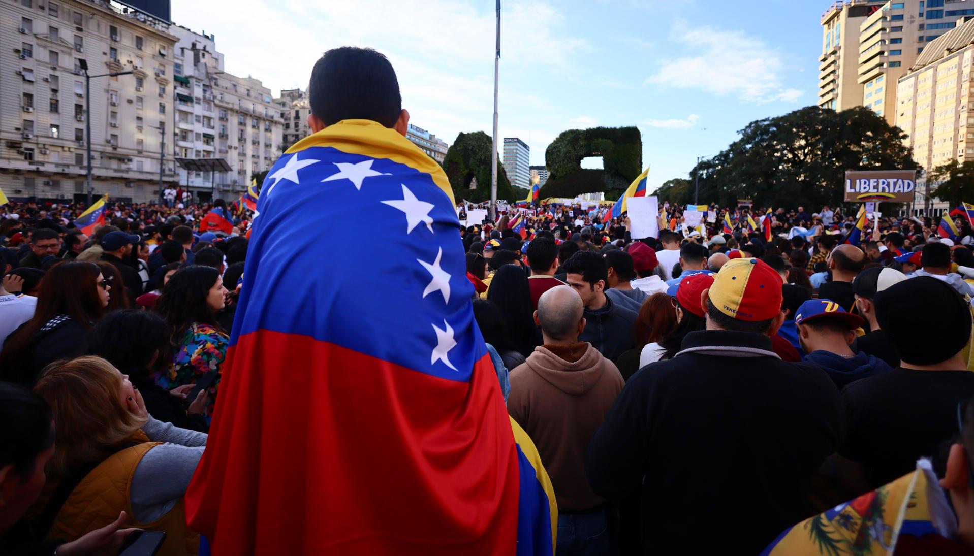 Marcha de venezolanos en Buenos Aires.