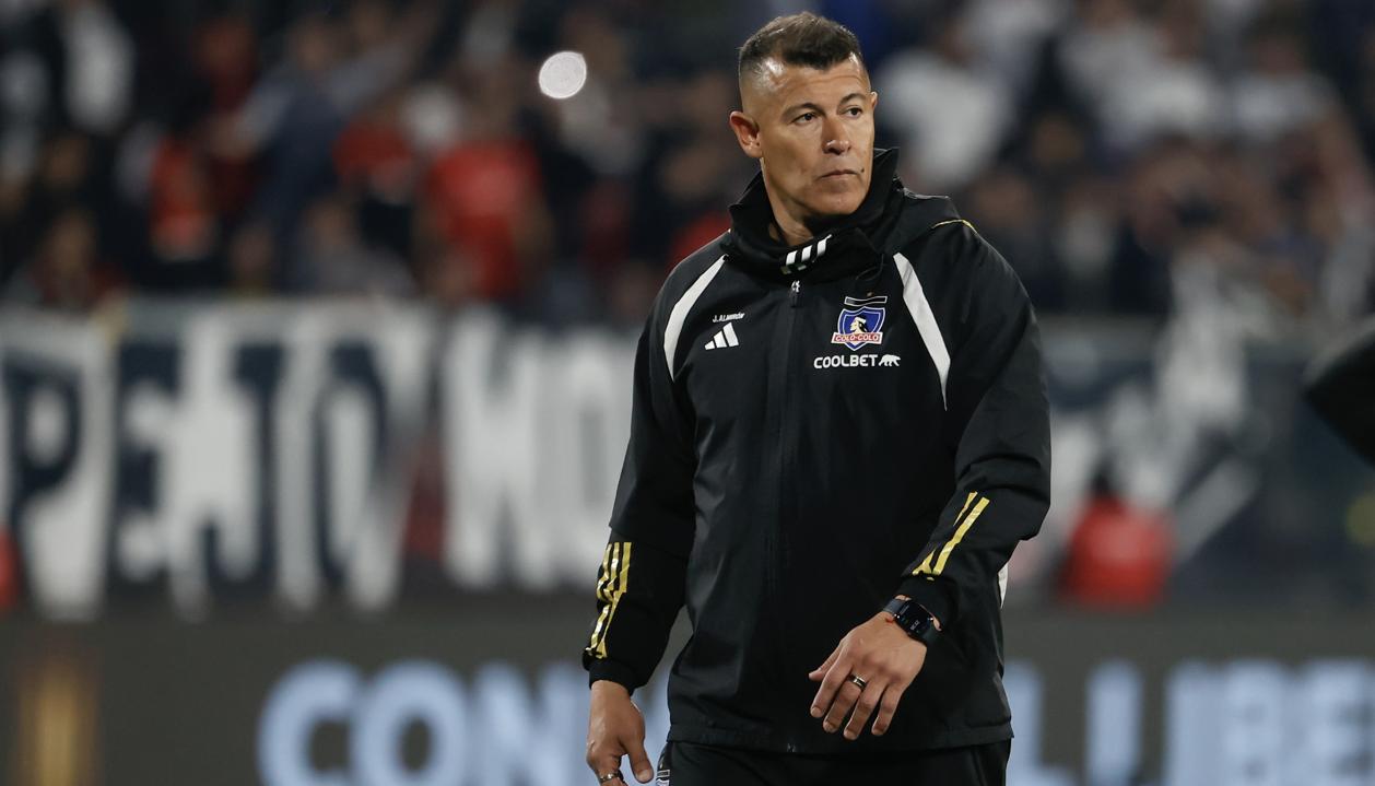 El argentino Jorge Almirón, director técnico del Colo Colo.