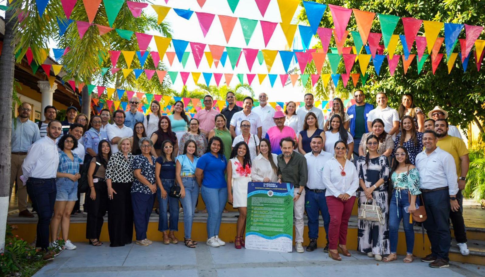 La reuniòn tuvo lugar en la Casa del Carnaval. 