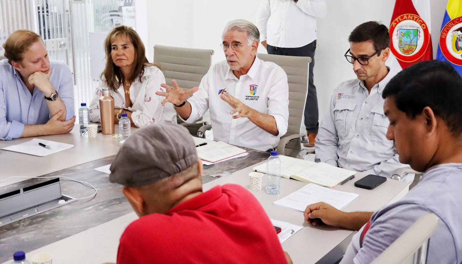 El gobernador reunido con líderes del Comité No al Peaje