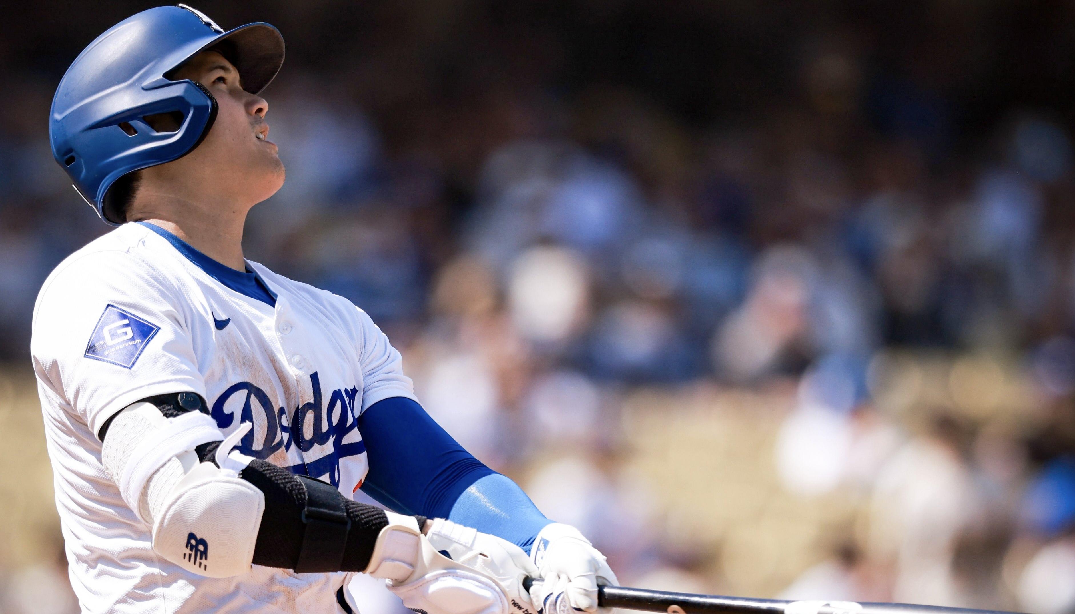 El jonrón 46 de Shohei Ohtani alcanzó los 450 pies.