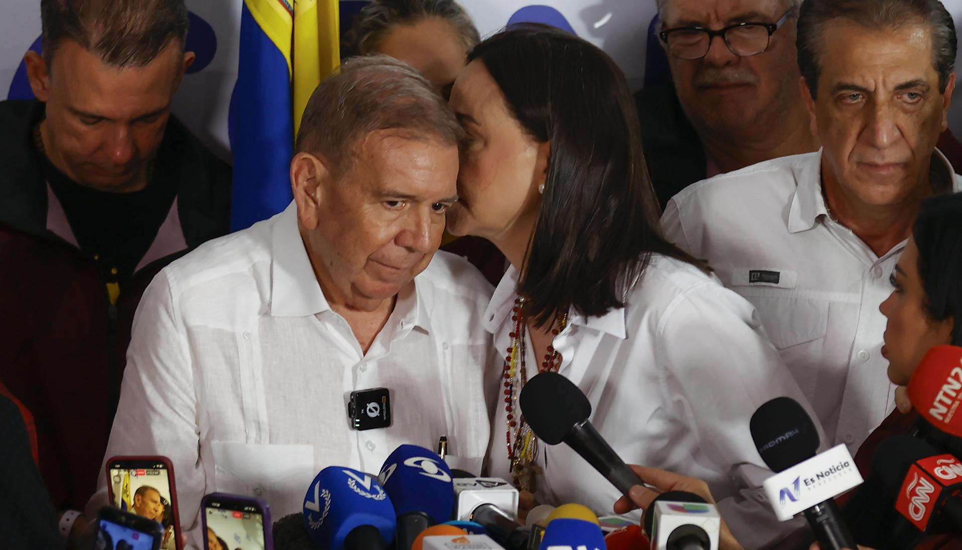 Edmundo González junto a María Corina Machado.