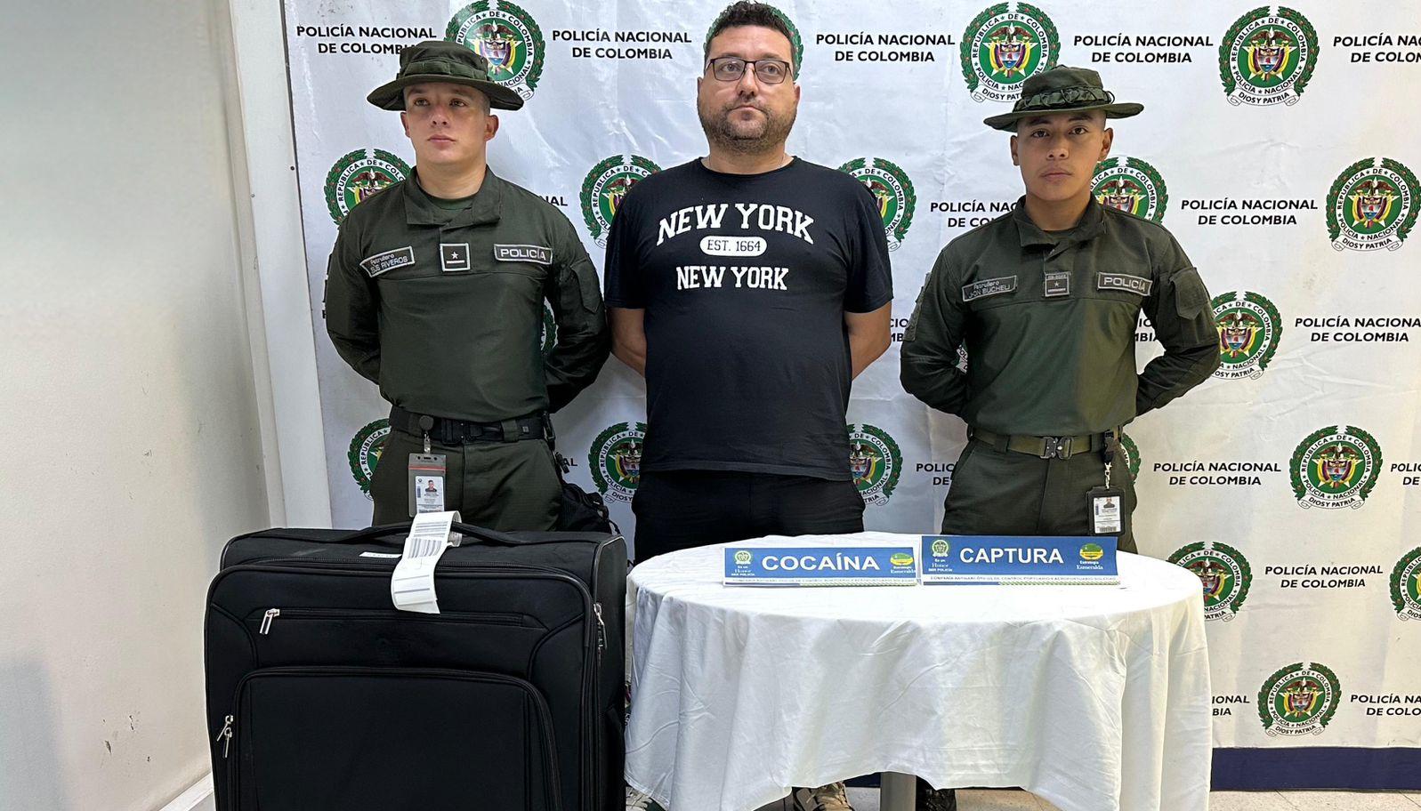 La Policía capturó al ciudadano español con la cocaína oculta en una maleta. 