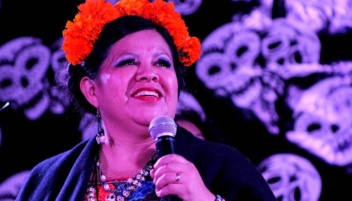 Alma Rosa Rivera, narradora oral y fundadora de la compañía Itacate de Cuentos de México.