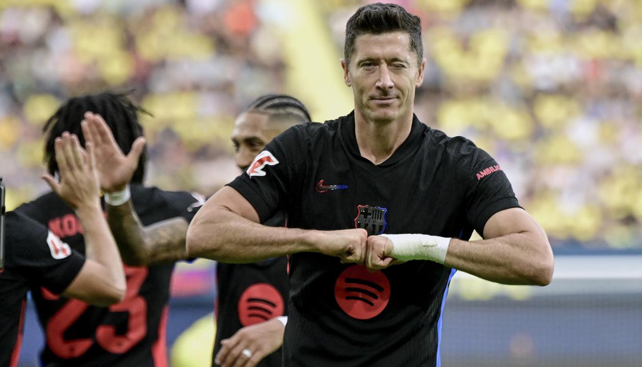 El polaco Robert Lewandowski marcó doblete en el triunfo del Barcelona. 