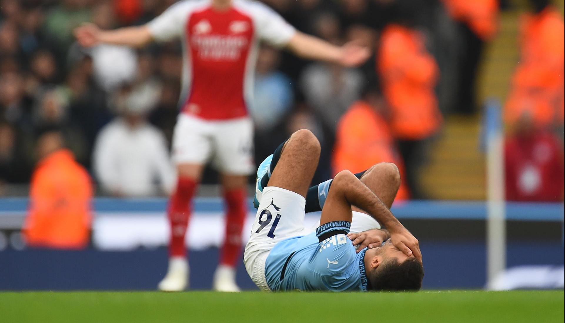 Rodri lesionado en el partido ante Arsenal.