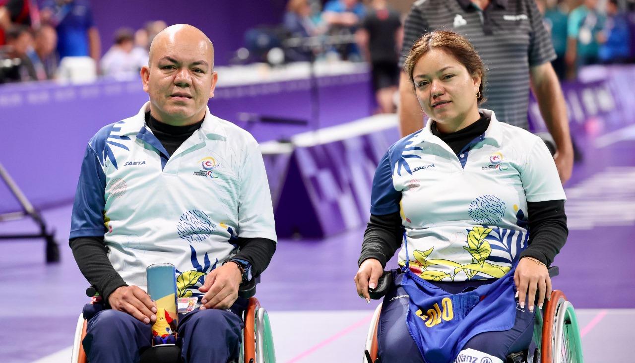 Los hermanos Leidy y Edilson Chica, medallistas de Colombia en los Juegos Paralímpicos de París.