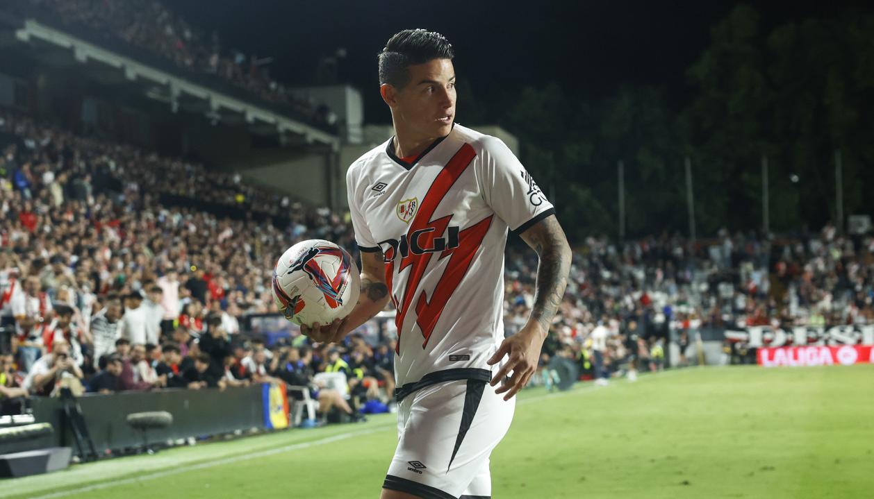 James Rodríguez debutó el lunes en la victoria 3-1 del Rayo Vallecano sobre Osasuna.