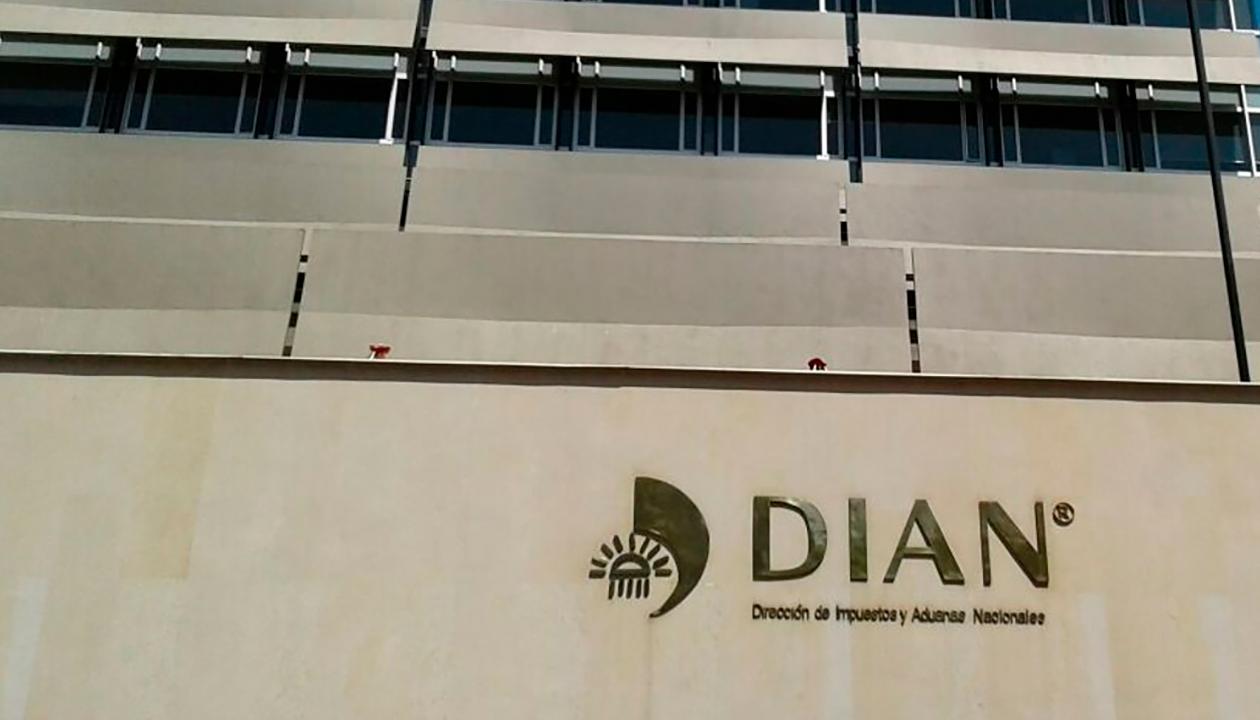 Fachada de la Dian.