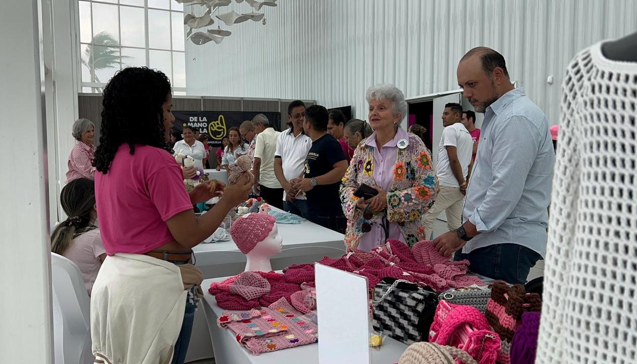 La directora del 'Club de tejedoras' Merce Botero.