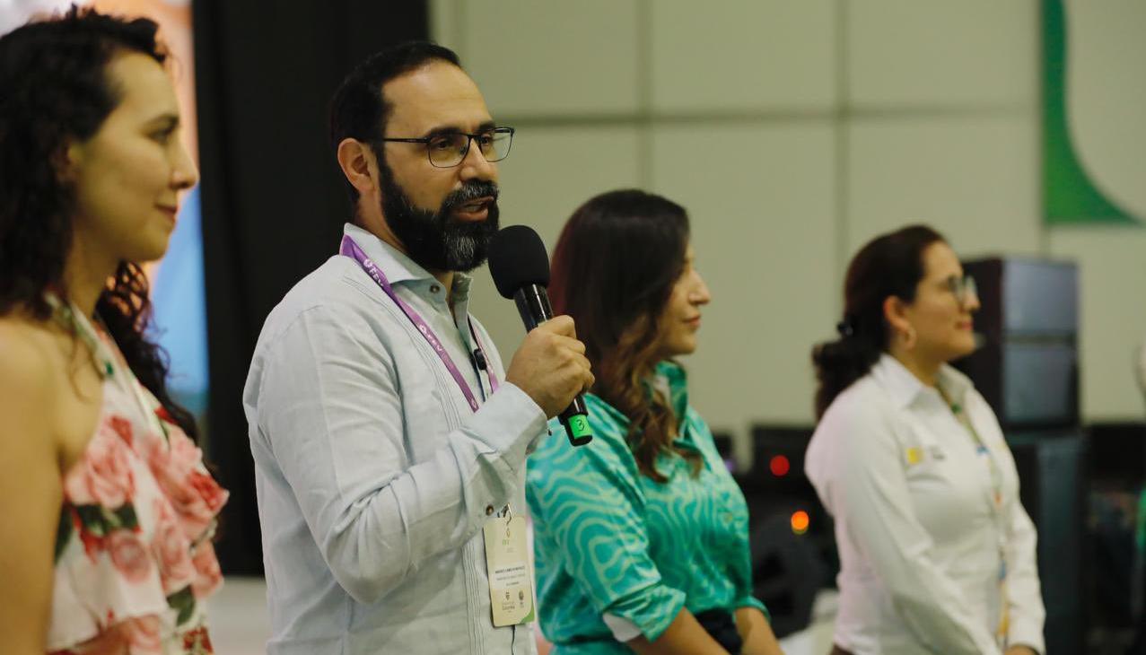 El Ministro de Minas y Energía, Andrés Camacho.