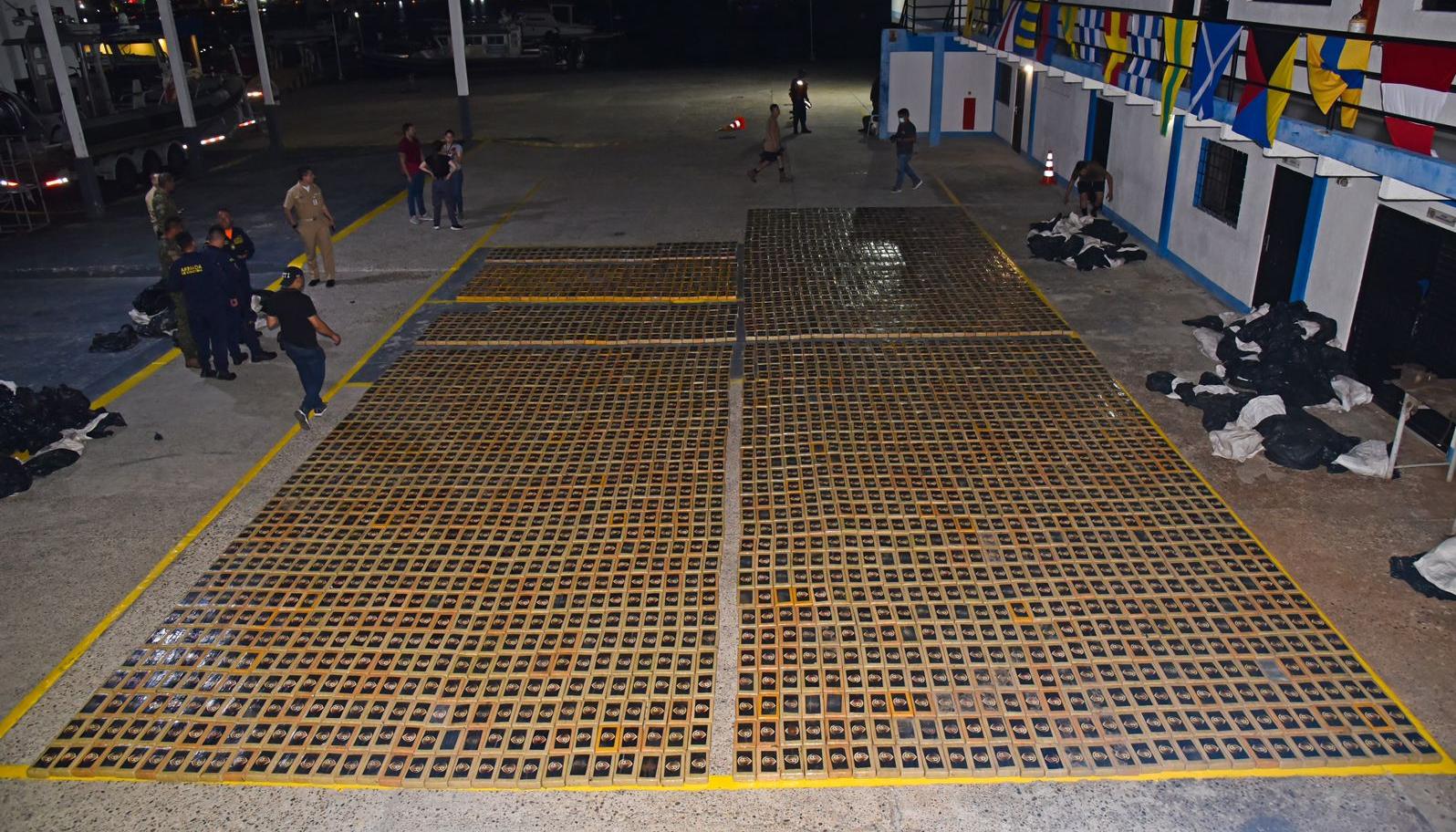 Cocaína incautada por la Armada. 