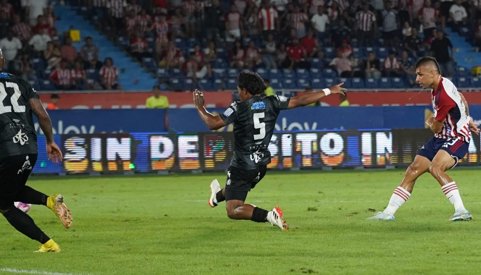 Momento el gol del 'Titi'. 