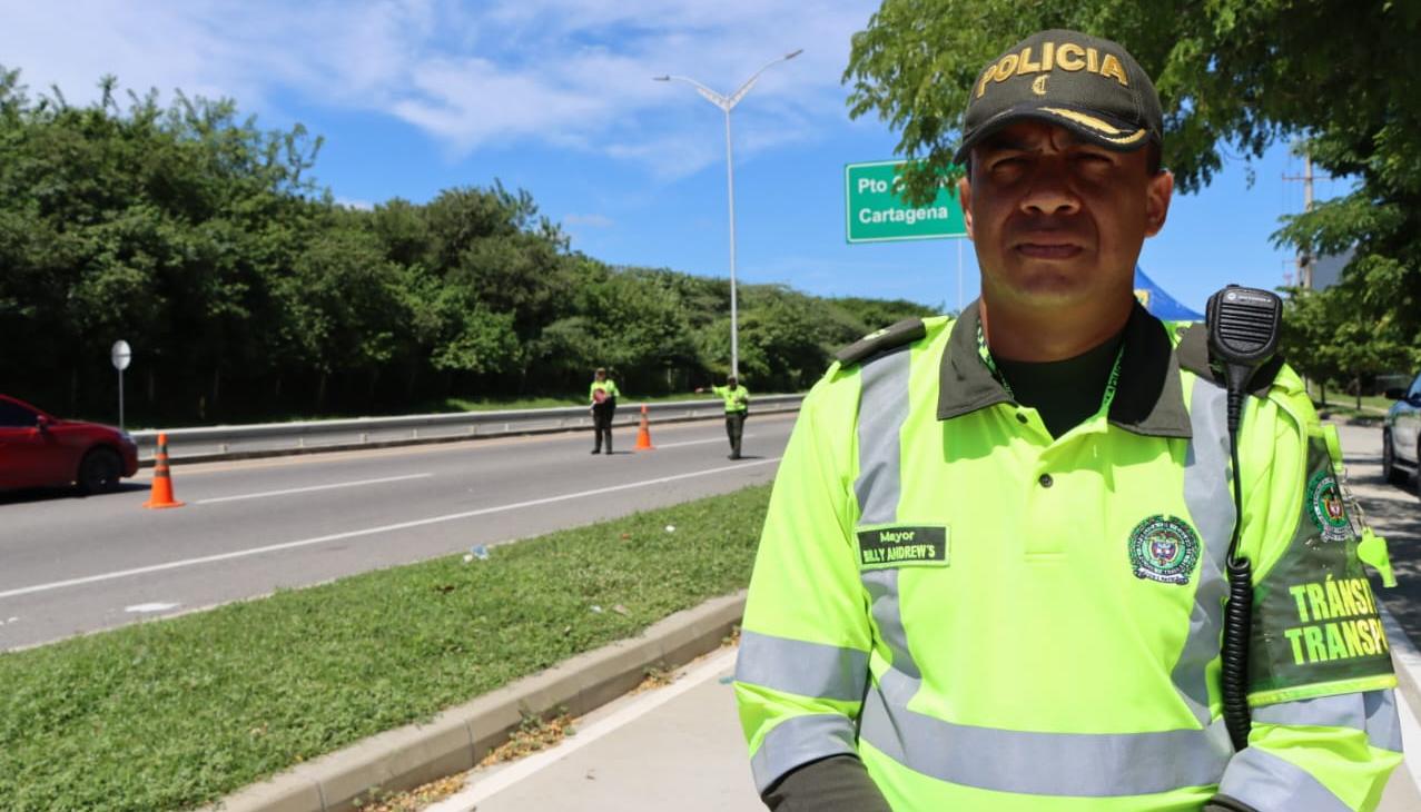 Mayor Billy Andrew's, Comandante de la Seccional de Tránsito. 