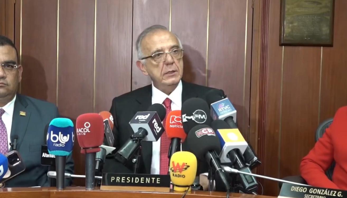 Iván Velásquez, ministro de Defensa.