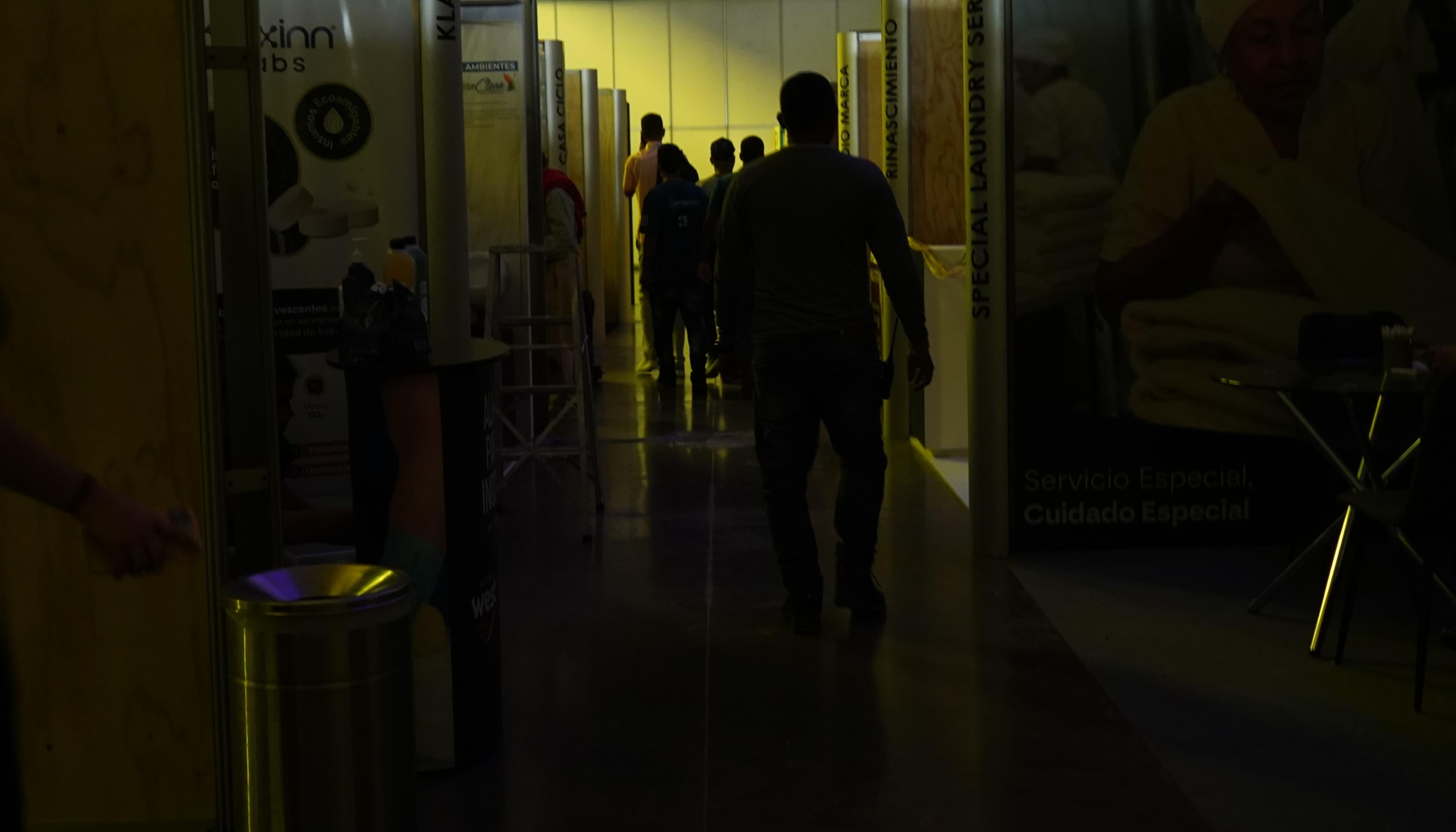 Inicio del Congreso Nacional de Hotelería se retrasó por falta de energía en el Puerta de Oro.