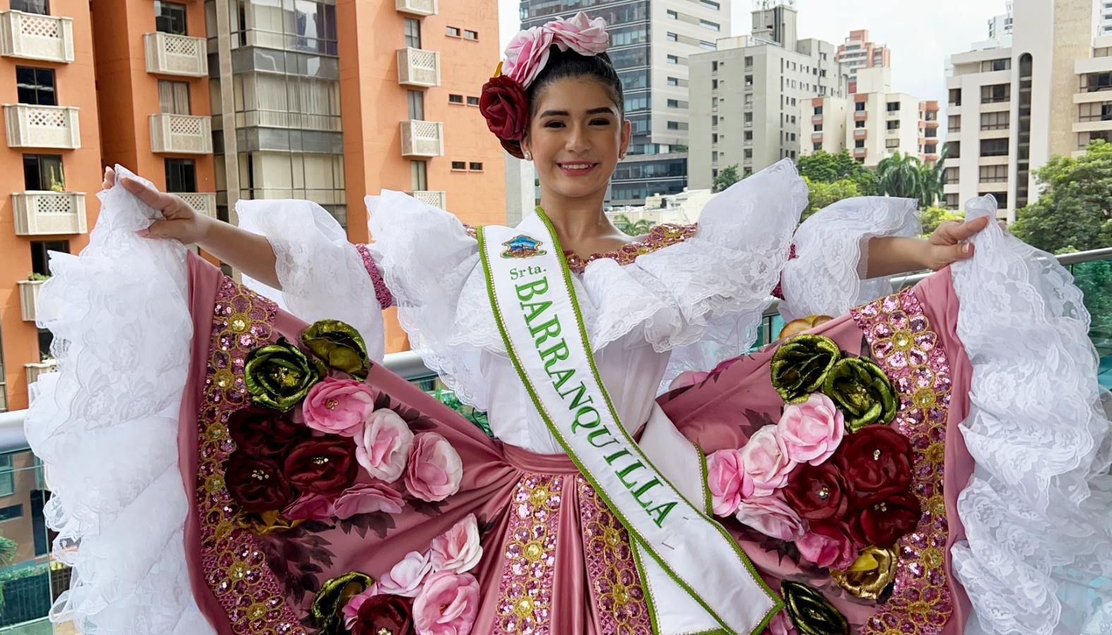 Luz Irina Gómez, señorita Barranquilla en el 4º Encuentro Folclórico Nacional Juvenil del Sanjuanero Huilense 2024. 