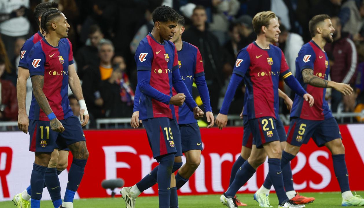 Jugadores del Barcelona durante el partido contra Real Madrid.