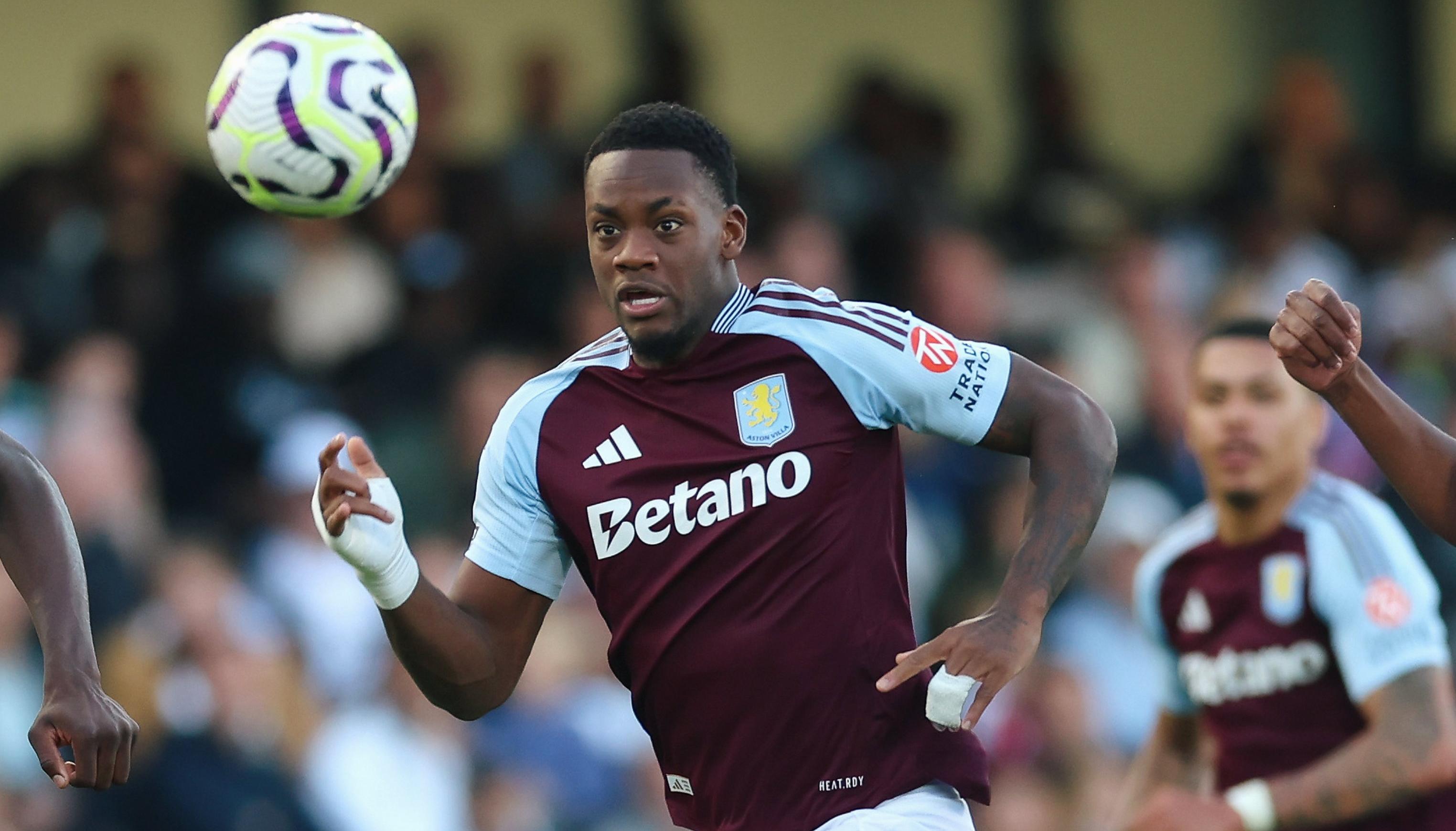 Jhon Jáder Durán, delantero colombiano del Aston Villa.  