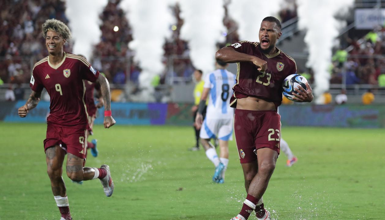 Venezuela viene de empatarle 1-1 a Argentina con gol de Salomón Rondón (23).