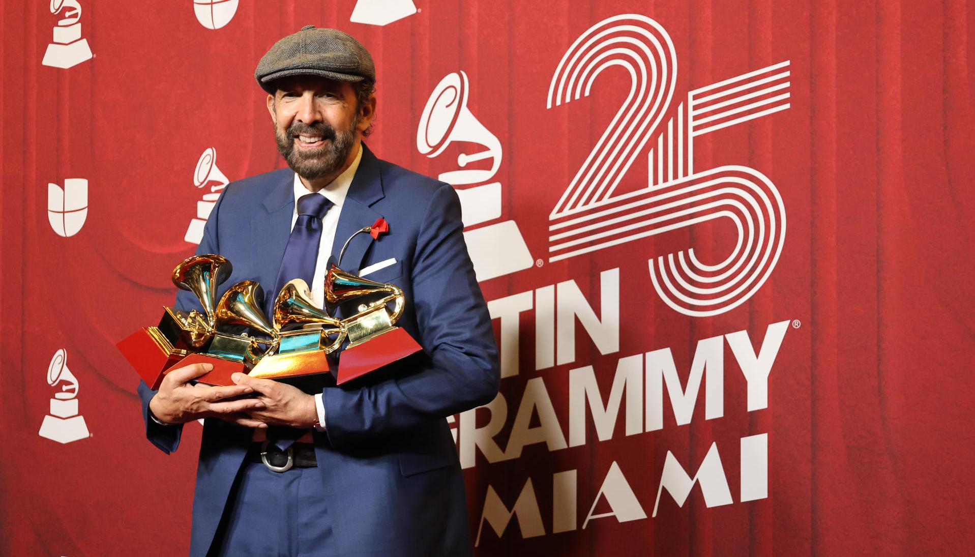 Juan Luis Guerra, con varios galardones.