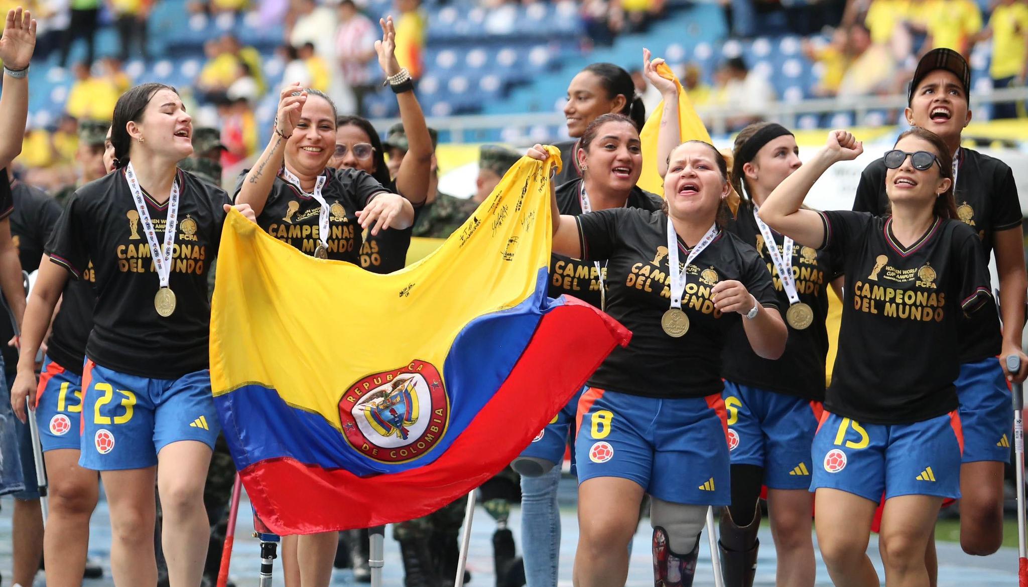 El recorrido de las jugadoras en la pista atlética.