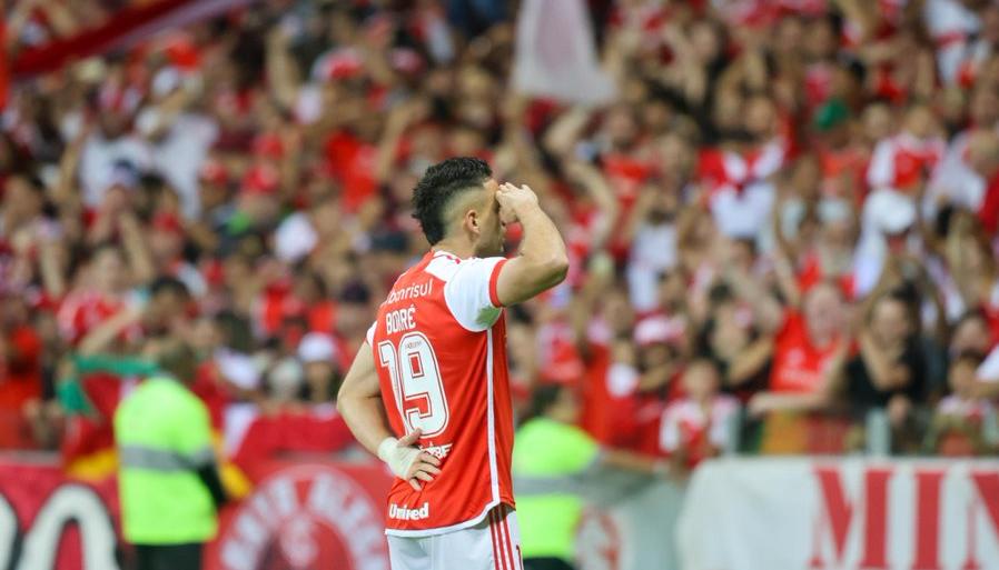 Santos Borré, delantero del Inter de Porto Alegre.