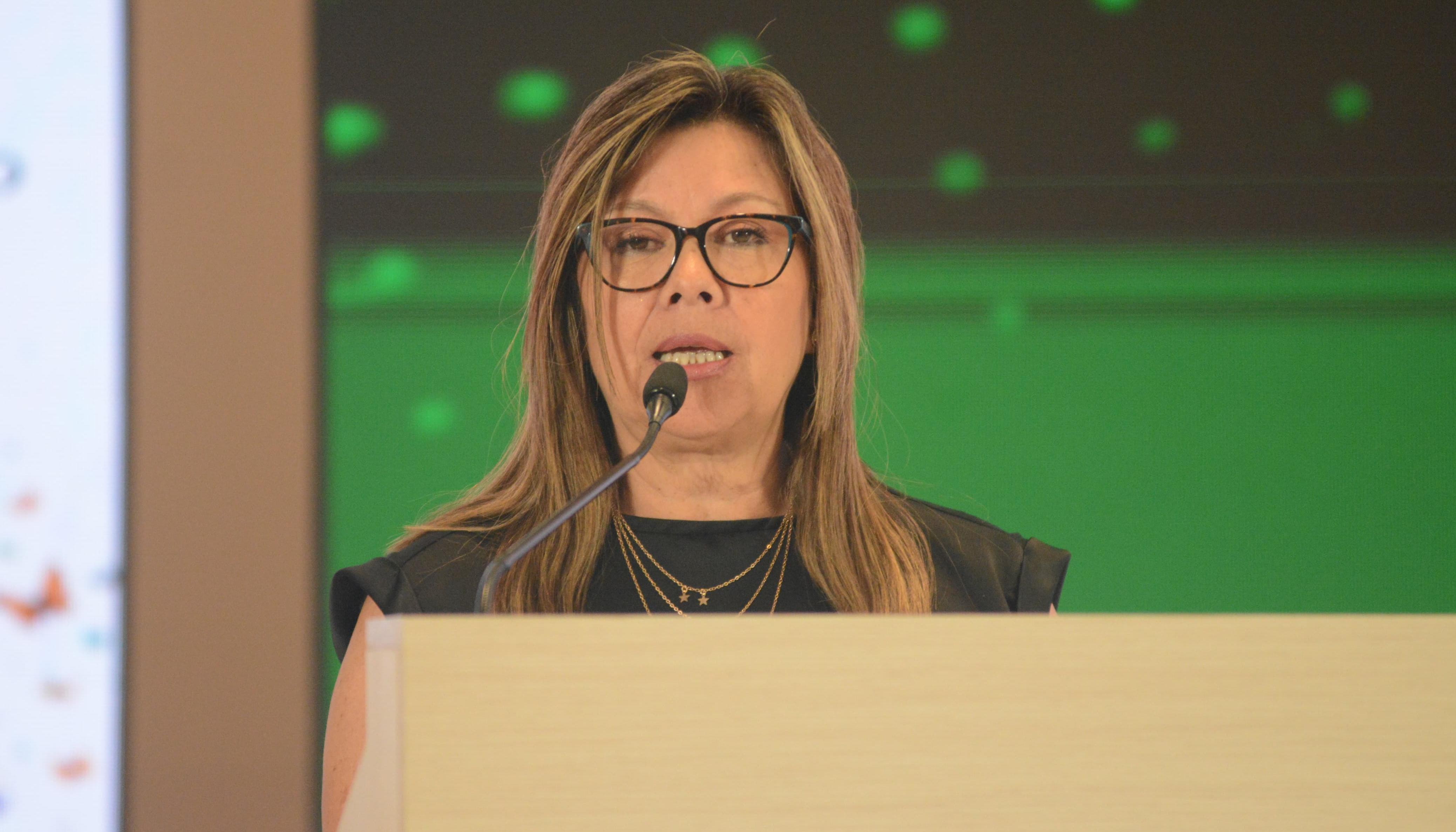 Fiscal Luz Adriana Camargo.
