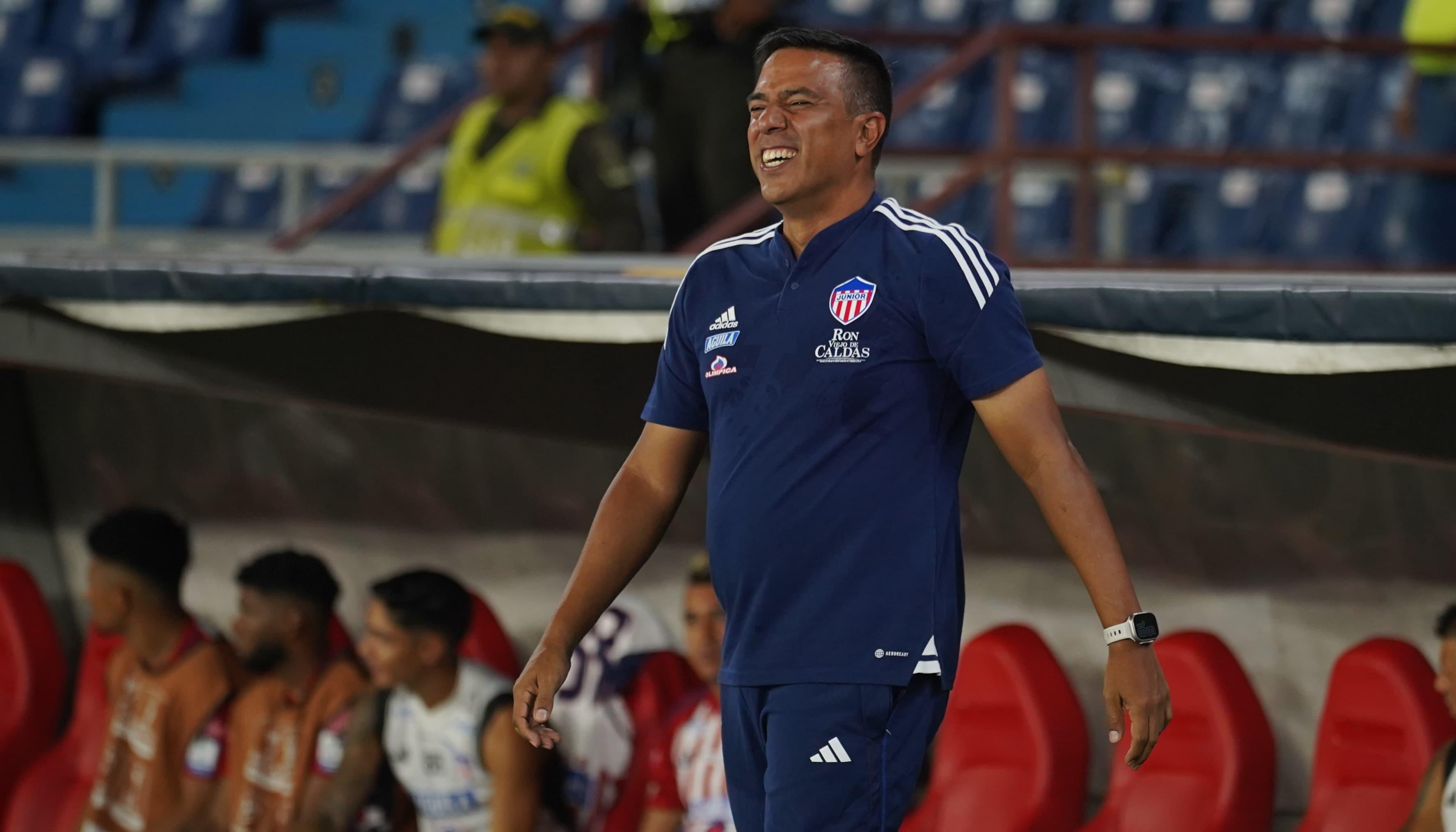 El venezolano César Farías, técnico del Junior.