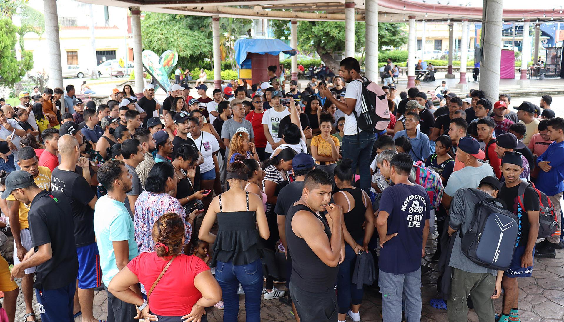 Varios migrantes indocumentados en territorio mexicano. 