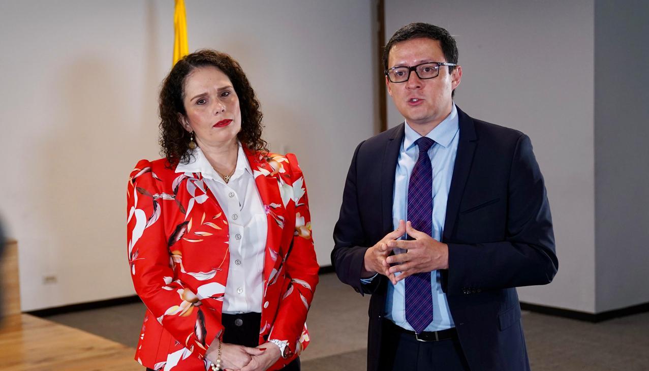 La ministra de Transporte, María Constanza García, y el presidente de la ANI, Francisco Ospina.