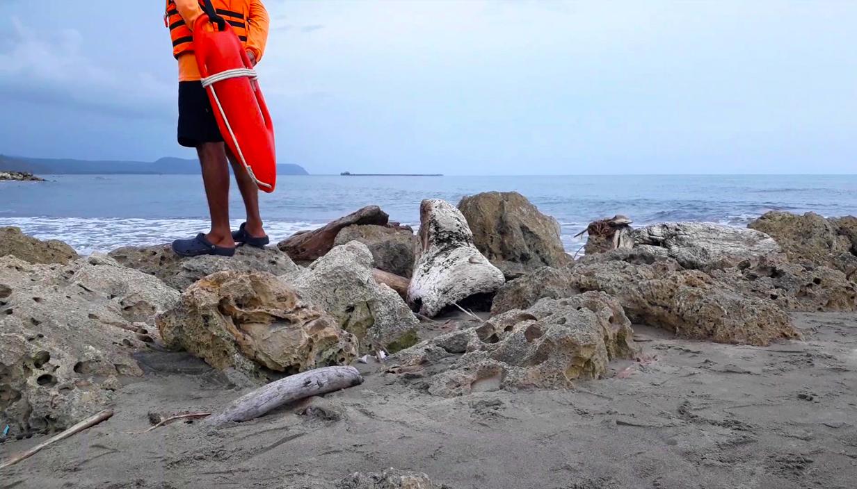 Salvavida en playa del Atlántico