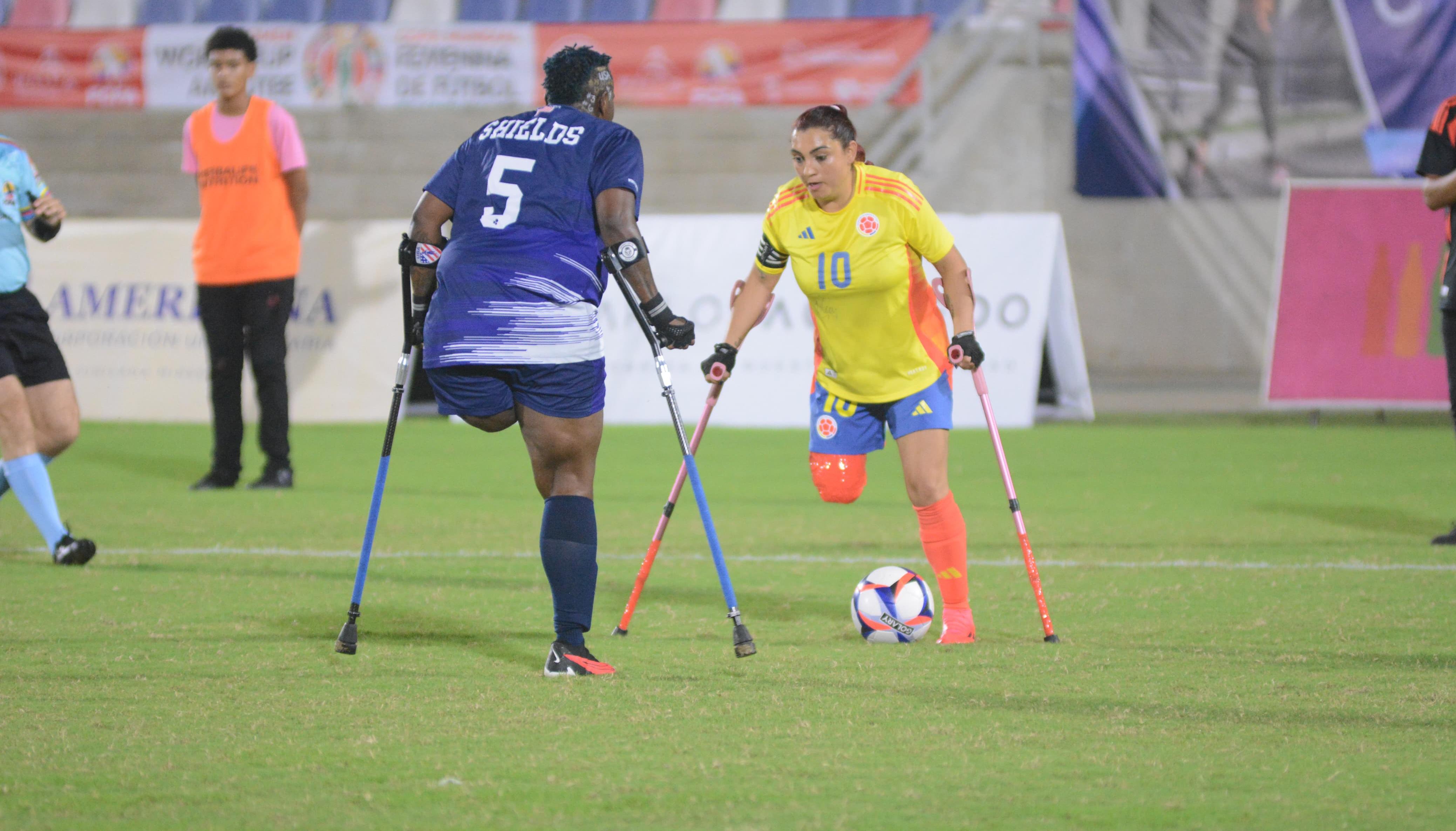 Acción del juego entre Colombia y Estados Unidos. 