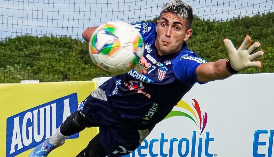 El portero uruguayo Santiago Mele viene de ser la figura de Junior ante Tolima. 