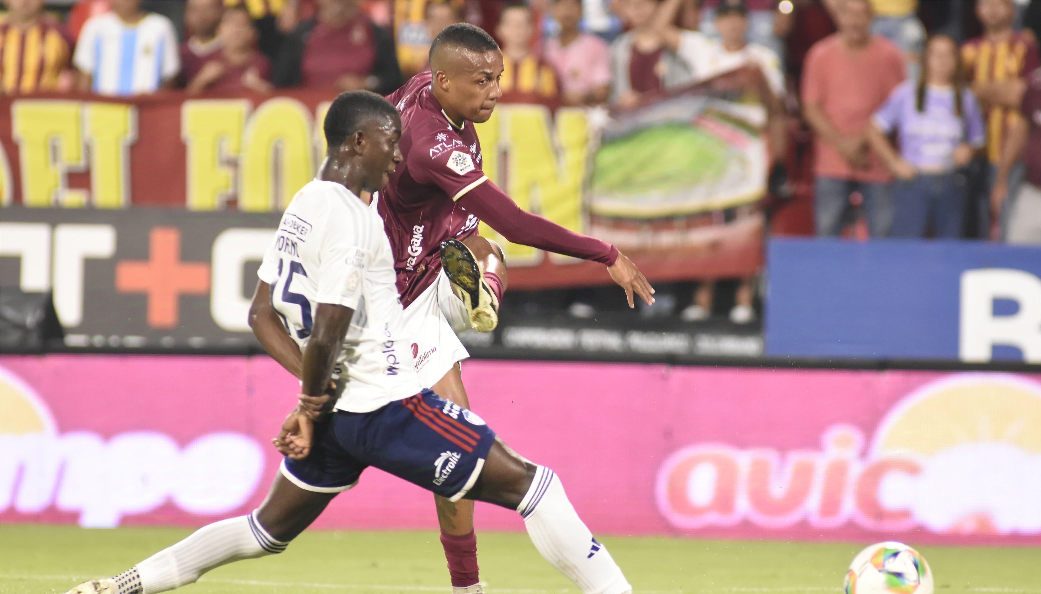 El remate de Jeison Lucumi que derivó en el gol en contra de Didier Moreno.