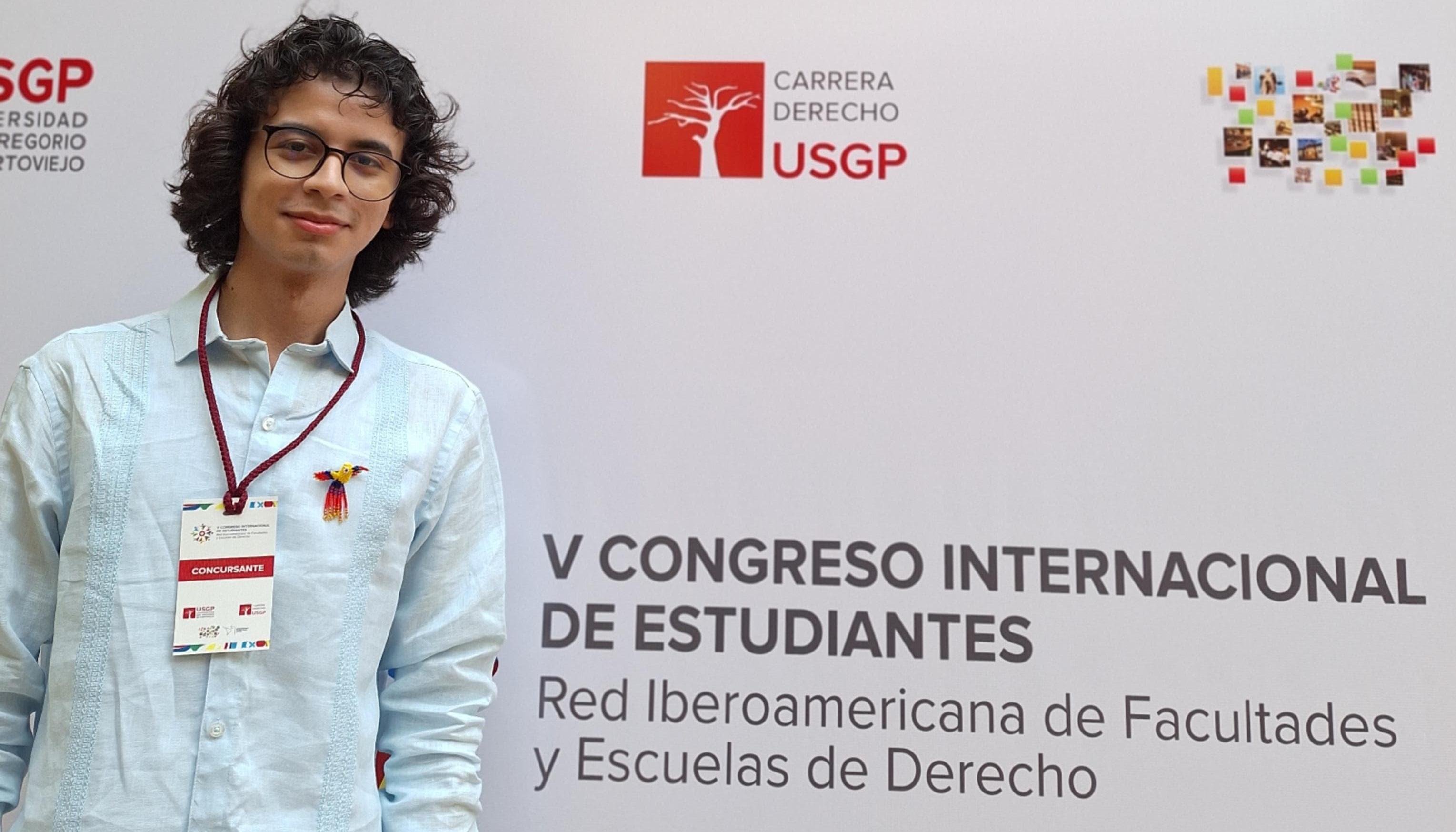 Adrián Torres estuvo en Ecuador gracias a sus investigaciones. 