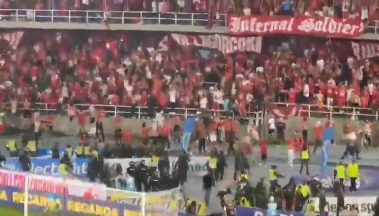 Disturbios en el estadio Pascual Guerrero. 
