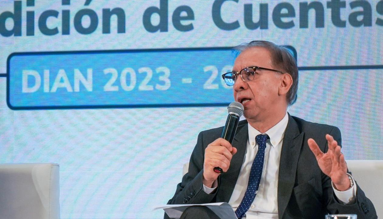 El director de la DIAN, Jairo Villabona.