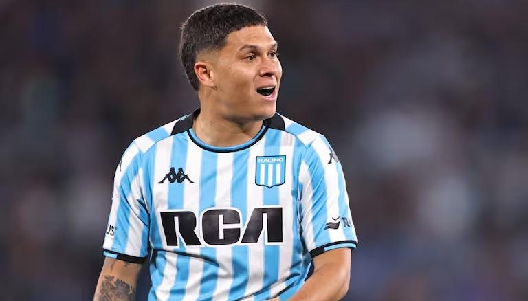 Juan Fernando Quintero jugando con Racing Club.