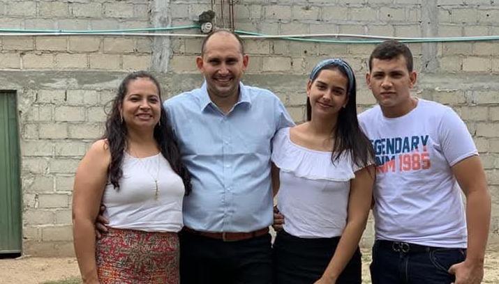 La familia cristiana masacrada en Aguachica este domingo. 